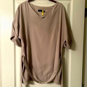 Amaryllis short sleeve linen shirt w/ belt tie. Great for office and casual wear